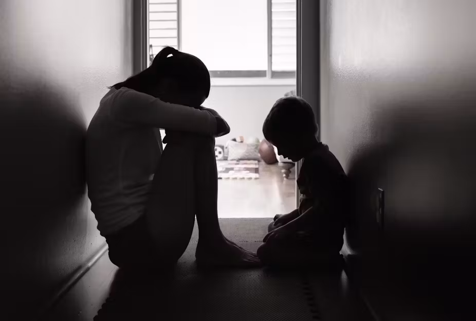 Abus, violences, mère et enfants